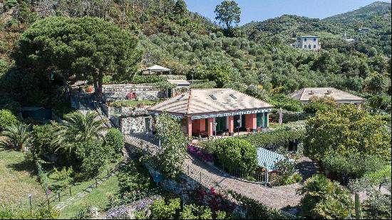 Spacious apartment overlooking the bay of Bonassola