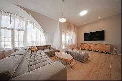 Luxurious penthouse with beautiful views of Sofia for rent