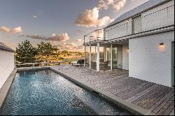 Stelle Lomont Designed Amagansett Beach House with Reserve Views