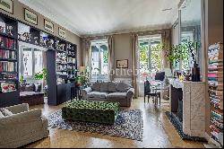 Elegant apartment steps away from Duomo and San Babila