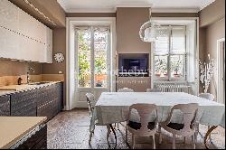 Elegant apartment steps away from Duomo and San Babila