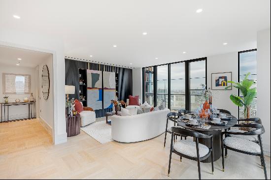 Three-bedroom apartment with stunning views of the London landmarks