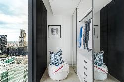 Three-bedroom apartment with stunning views of the London landmarks