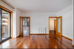 Flat, 2 bedrooms, for Sale