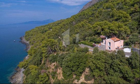 Exclusive Coastal Villa with Sea Views in Southern Italy