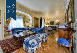 Luxurious part of a four-storey two-family villa with a lift and terrace for sale in Rome