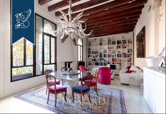 Elegant townhouse for sale in Dorsoduro district, in the heart of the Serenissima