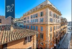 Exclusive property with a big panoramic terrace and boundless views for sale in Rome