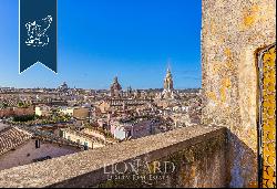 Exclusive property with a big panoramic terrace and boundless views for sale in Rome