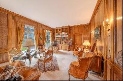 EXCLUSIVITY - Exceptional manor house 20 minutes from Geneva