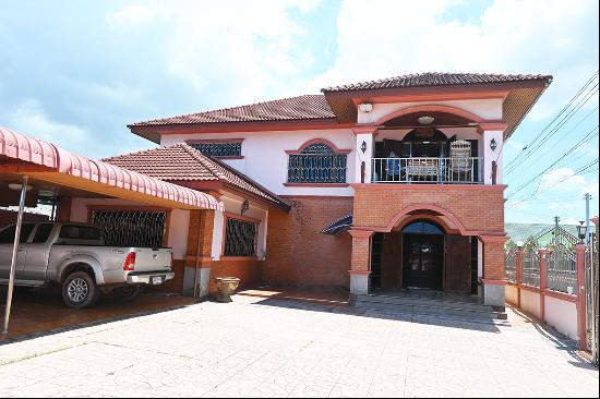Exclusive and rustic villa on 2 levels in Ban Phe, Rayong