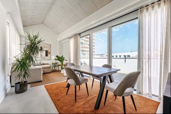 Brand new penthouse with spacious terraces in Malaga’s Historic , Málaga 29015