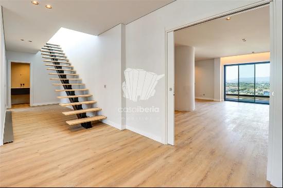 Stunning Penthouse Overlooking Ria Formosa Views