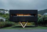 NZ Home of the Year 2025 – Bunker House by Chris Tate