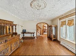 195 -22 Mclaughlin Avenu, Glendale, NY, 11423, USA