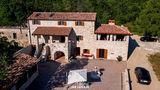 Istria Estate with small vineyard 