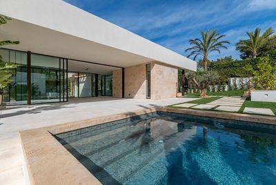 Luxury Villa 
