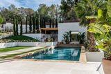 Luxury Villa 