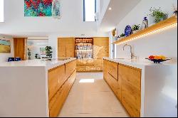 Detached Villa with Panoramic Sea Views