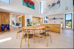 Detached Villa with Panoramic Sea Views