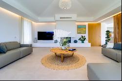 Detached Villa with Panoramic Sea Views