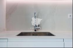 Modern Elegance Near Porto de Mós