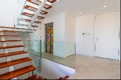 Contemporary Sea-View Villa