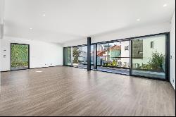 Luxury 3+1-Bedroom Apartment in Exclusive Gated Community, at Paço de Arcos, Oeiras
