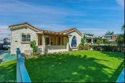 1607 Campus Road, Los Angeles, CA, 90041, USA