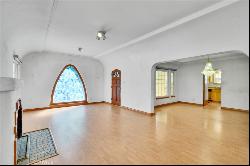 1607 Campus Road, Los Angeles, CA, 90041, USA