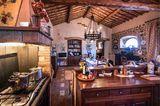 Medieval property near Cortona with Panoramic Views