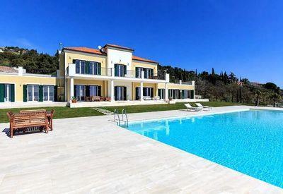 Luxury sea view residence in Cipressa