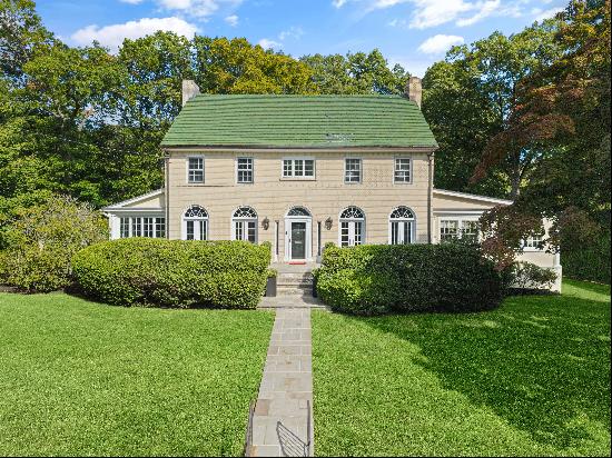 451 Beechmont Drive, New Rochelle, NY, 10804, United States