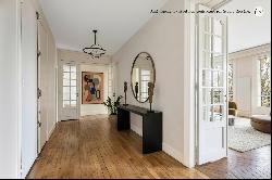 Paris 7th District  -  A magnificent apartment commanding an exceptional view