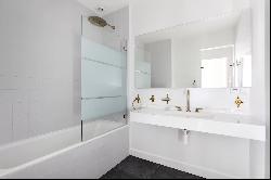 Paris 7th District  -  A magnificent apartment commanding an exceptional view