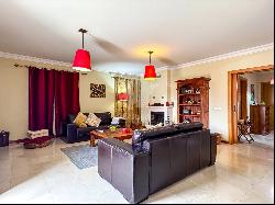 outstanding Waterfront Luxury