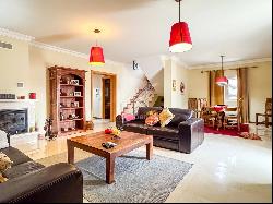 outstanding Waterfront Luxury