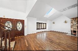 1851 Pitcairn, Costa Mesa, CA, 92626, USA