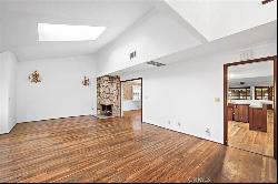 1851 Pitcairn, Costa Mesa, CA, 92626, USA