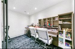 Southwick Yard, Titchborne Row, London, Titchborne Row W22PX