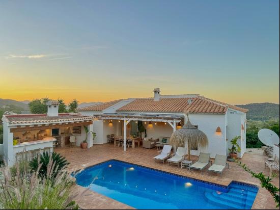 Detached Villa with Private 10m Pool in Pedreguer – Fully Furnis, Dénia 03700