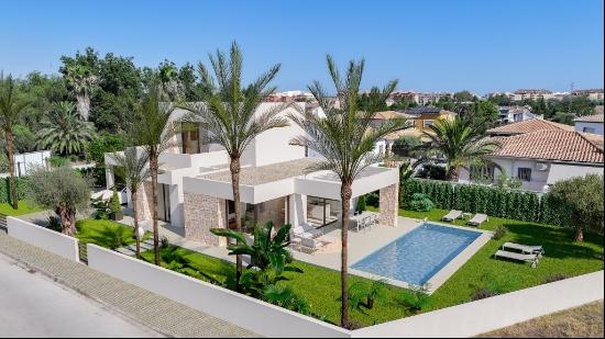 New Build Villa with Private Pool and 4 Bedrooms in La Pedrera, , Dénia 03700