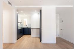 BRAND NEW DESIGN FLAT IN A REFURBISHED HISTORIC ESTATE, Barcelona 08002