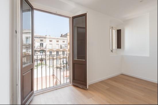 BRAND NEW DESIGN FLAT IN A REFURBISHED HISTORIC ESTATE, Barcelona 08002
