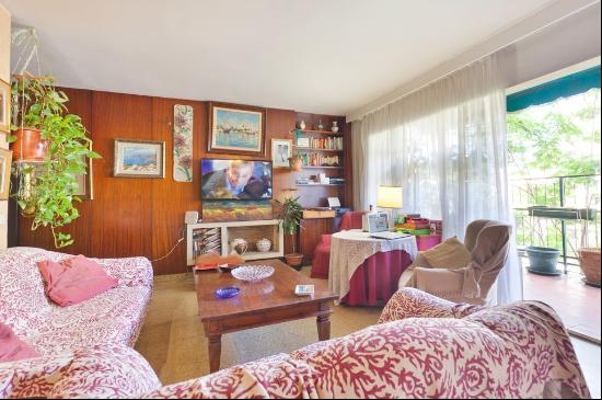 Large apartment to renovate on Paseo Mallorca, Palma, Palma de Mallorca 07000