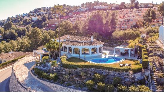 Mediterranean Luxury Villa in La Sella - Panoramic Sea and Mount, Dénia 03700