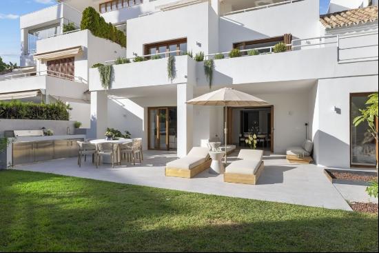 Duplex for sale in Málaga, Marbella, Alcores del Golf, Marbella 29660