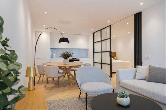 Exclusive Refurbished Apartment in Centro Colón, Justicia, Madri, Madrid 28002