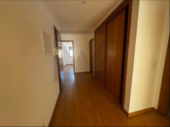 3-bedroom apartment with generous space in Brandoa – Amadora – Comfort and prime location!