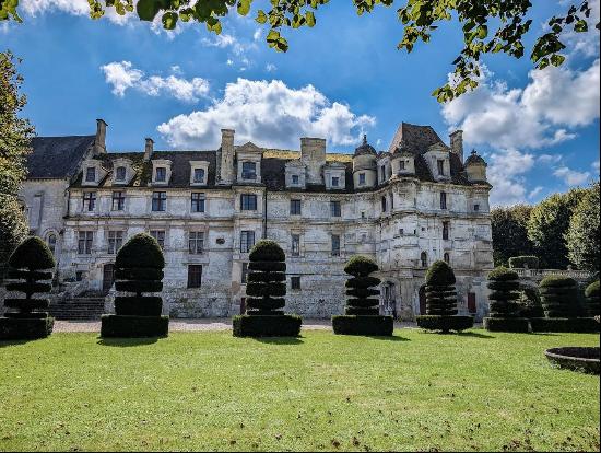 60 Km From Paris Chateau With Sumptuous Architecture One Of The Most Beautiful Gardens In France - 297